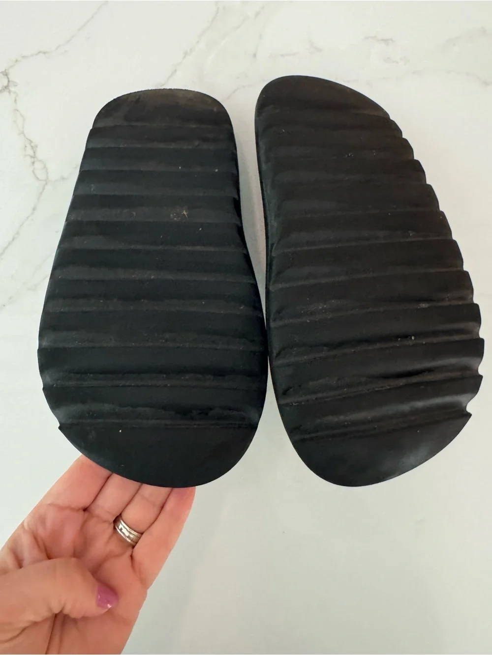 Yeezy slides yzzy
